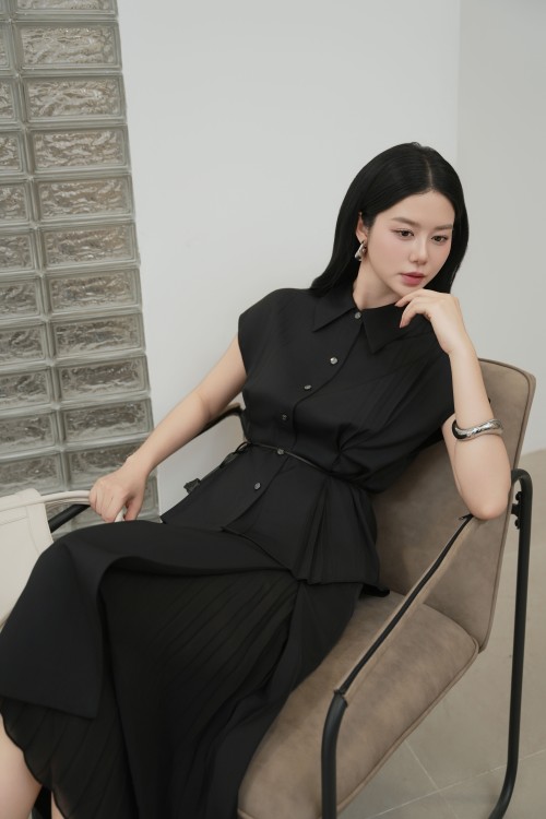 Sixdo Black Silk Loose Skirt